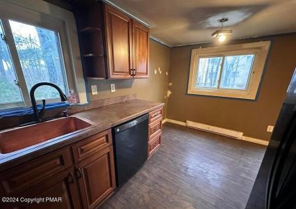 26 Fir Lane, Gouldsboro, Pennsylvania 18424, USA