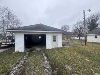 924 N CRAFFORD Street, Bushnell, Illinois 61422