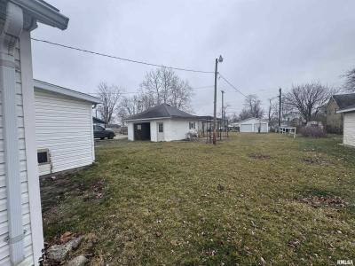 924 N CRAFFORD Street, Bushnell, Illinois 61422