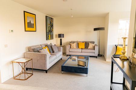 36, New Home, Regno Unito