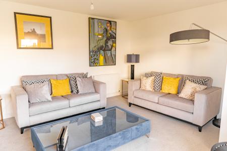 36, New Home, Regno Unito