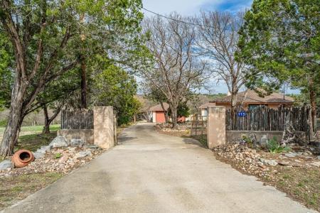 115 Chaparral Dr, Ingram, טקסס 78025, ארצות הברית של אמריקה 