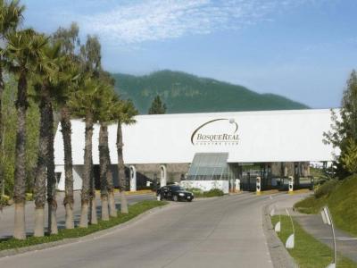 Lote en venta en Residencial Bosque Real Country Club, Huixquilucan, Estado de México -,, Huixquilucan, Estado De México 52774, México