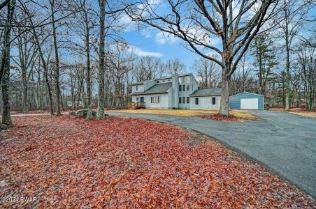 2124 Oak Tree Ln Lane, Bushkill, Pennsylvania 18324, Estados Unidos