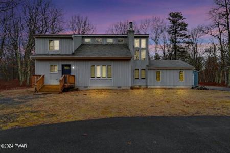2124 Oak Tree Ln Lane, Bushkill, Pennsylvania 18324, Estados Unidos