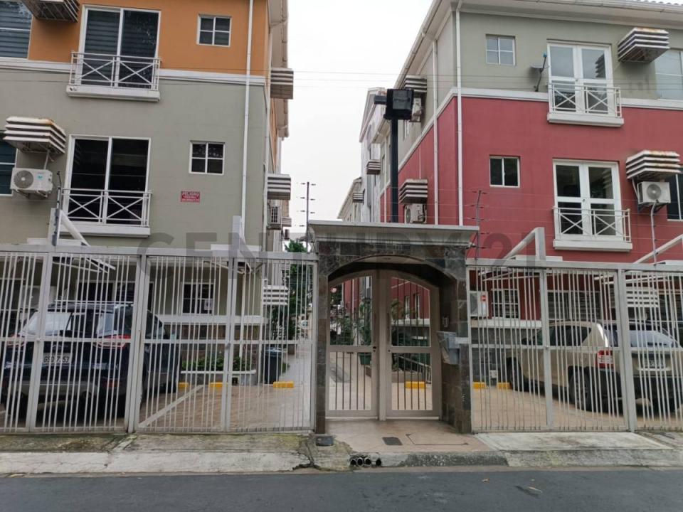 Kennedy Norte, Condominio Pórticos s/n, Guayaquil, Guayas 00001, Ecuador