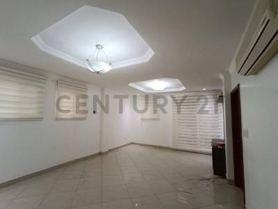 Kennedy Norte, Condominio Pórticos s/n, Guayaquil, Guayas 00001, Ecuador