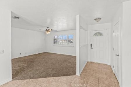 14115 Quinnault Road, Apple Valley, California 92307