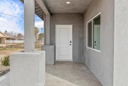 14115 Quinnault Road 2, Apple Valley, California 92307