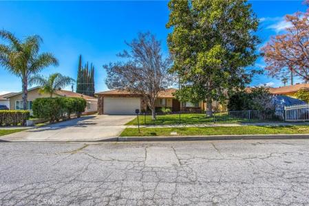 1504 Lynwood Way, Highland, Kalifornia 92346, USA
