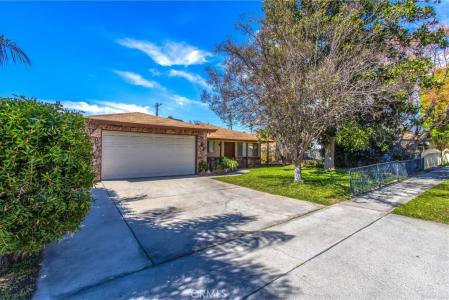 1504 Lynwood Way, Highland, Kalifornia 92346, USA