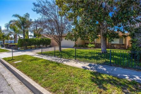 1504 Lynwood Way, Highland, Kalifornia 92346, USA
