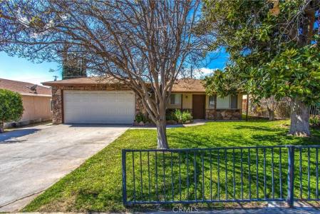 1504 Lynwood Way, Highland, Kalifornia 92346, USA