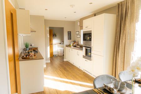 36, New Home, 英国