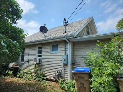 1218 NE 6th Ave, Minot, North Dakota 58703