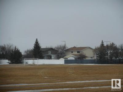 5822 44A STREET, Vegreville, Alberta T9C 1E2, Kanada