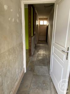 Le Veurdre, Auvérnia 03320, França