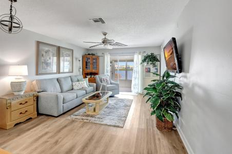 1191 SW Lake Circle 104, Boynton Beach, Florida 33426