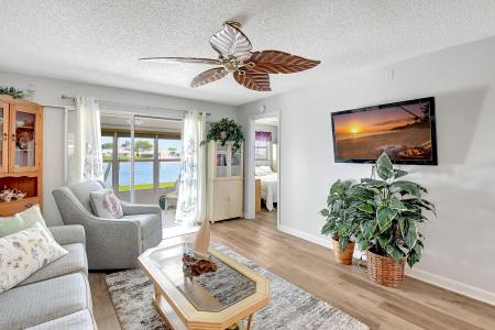 1191 SW Lake Circle 104, Boynton Beach, Florida 33426, USA