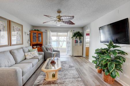 1191 SW Lake Circle 104, Boynton Beach, Florida 33426