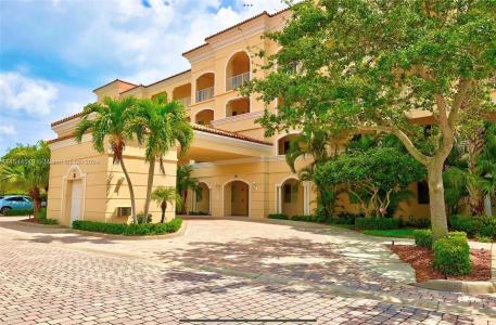 11 W Harbour Isle Dr W 102, Fort Pierce, Florida 34949