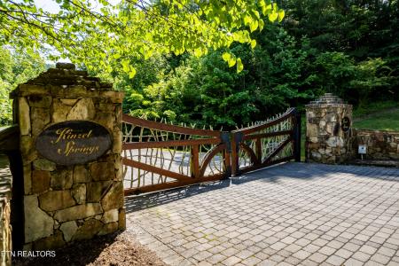 509 Chetola Trail, Townsend, Tennessee 37882, USA