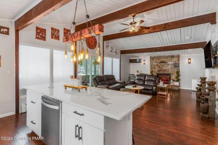 2054 Forest Lake Drive, East Stroudsburg, Pennsylvania 18302, Estados Unidos
