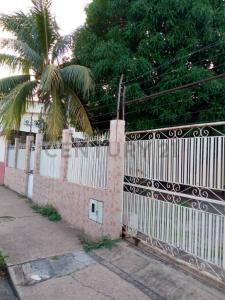 av. portuguesa de anaco casa para remodelar, Anaco, Anzoategui 6003, Venezuela