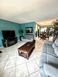 221 SE 9th Avenue 211, Pompano Beach, Flórida 33060, Estados Unidos