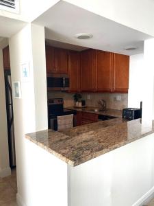 1830 Embassy Drive 608, West Palm Beach, Floride 33401, États-Unis