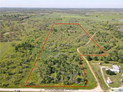 950 Watts Road, Kingsbury, Texas 78638, USA