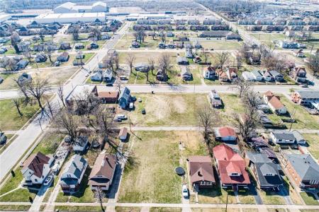 1634 4th Street, Madison, Illinois 62060, USA