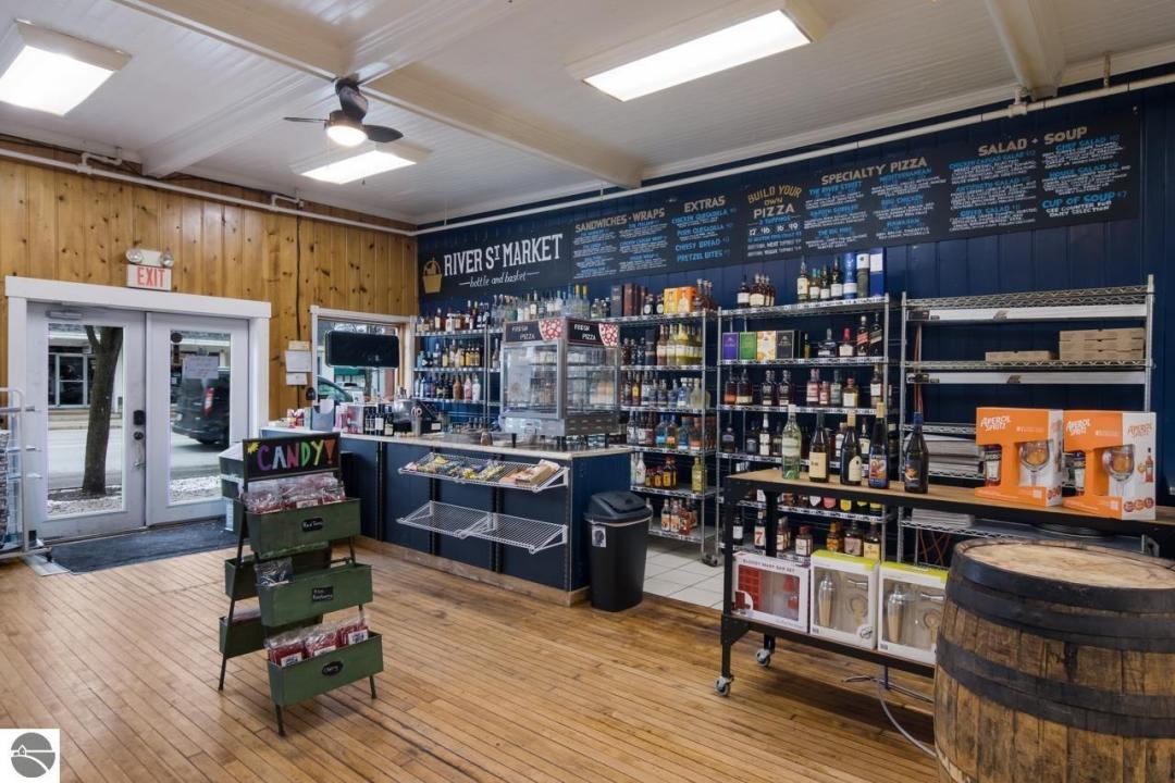 127 River Street, Elk Rapids, ミシガン 49629, アメリカ合衆国