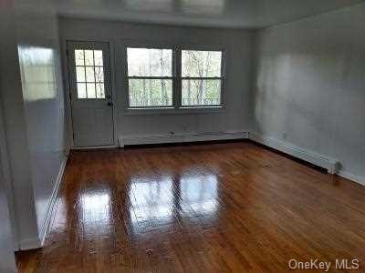 3726 Albany Post Road E4, Hyde Park, New York 12538, États-Unis