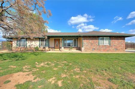 682 W Avenue L, Calimesa, California 92320, USA