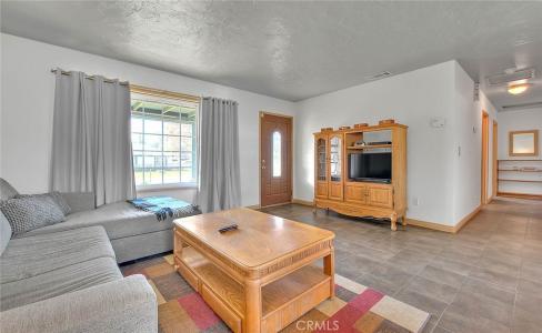 682 W Avenue L, Calimesa, California 92320