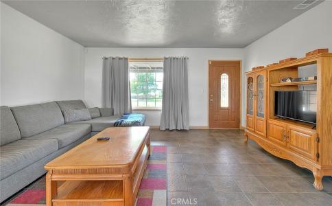 682 W Avenue L, Calimesa, California 92320