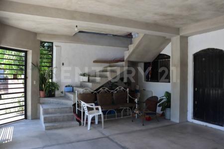Flor lluvia de oro 35,, Villa De Álvarez, Colima 28978, Messico