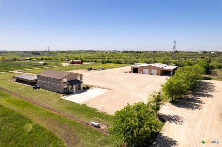6878 Fm 1044, Marion, Texas 78124