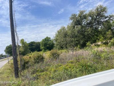 744 N Rail Road, Gulfport, Mississippi 39507, USA