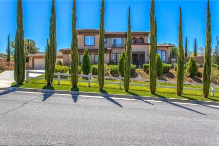 2136 Horse Trail Drive, Redlands, Califórnia 92373, Estados Unidos