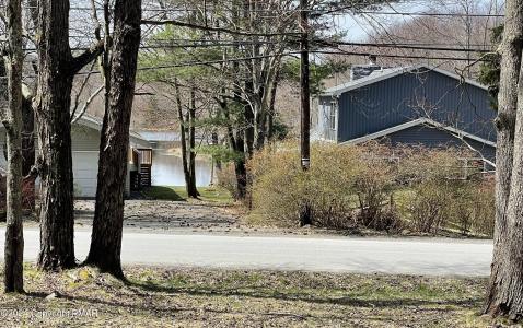 324 Owassa Drive, Pocono Lake, Pennsylvania 18347