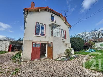 Bellenaves, Alvernia 03330, Francia