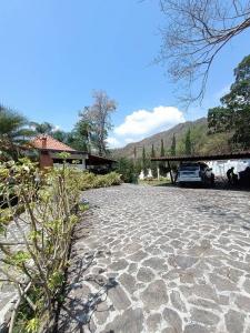 Urbanización Lomas de Palmarito, Calle C Nro.33 Casa Grande Nro. 33, Maracay, Aragua 2101, Venezuela