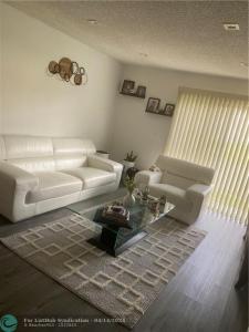 401 SW 86th Ave 103, Pembroke Pines, Florida 33025