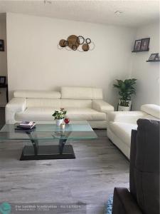 401 SW 86th Ave 103, Pembroke Pines, Florida 33025
