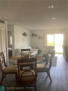 401 SW 86th Ave 103, Pembroke Pines, Florida 33025