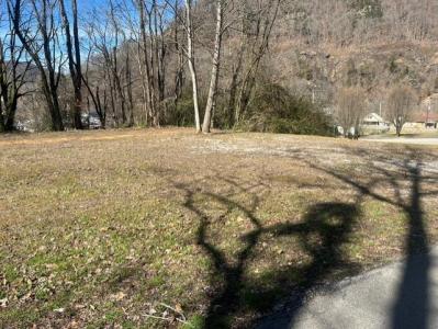 120 6th Street, Elkhorn City, Kentucky 41522