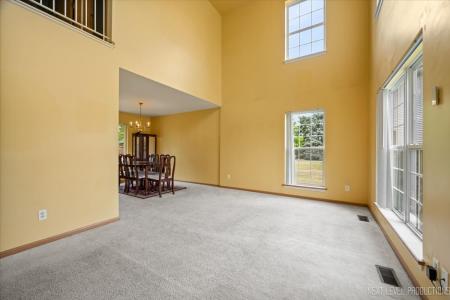 422 Rachel Circle, Romeoville, Illinois 60446, USA
