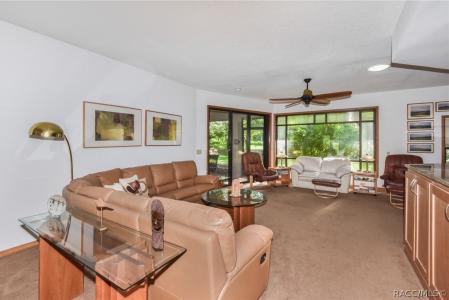3035 W Bermuda Dunes Drive, Lecanto, Florida 34461